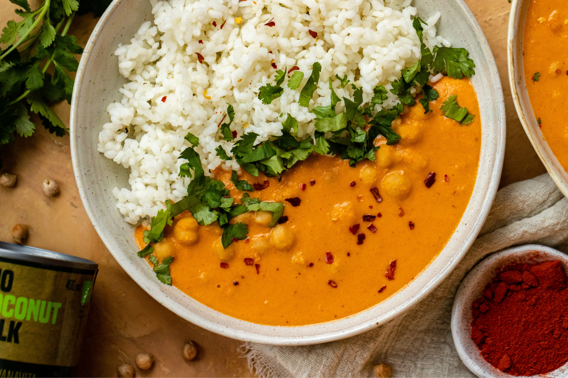 Кремообразен паприкаш с нахут 