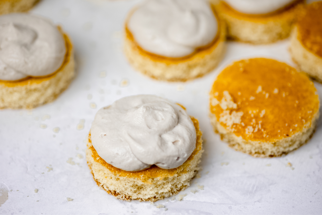 Мини кексчета с крем от извара - Крем