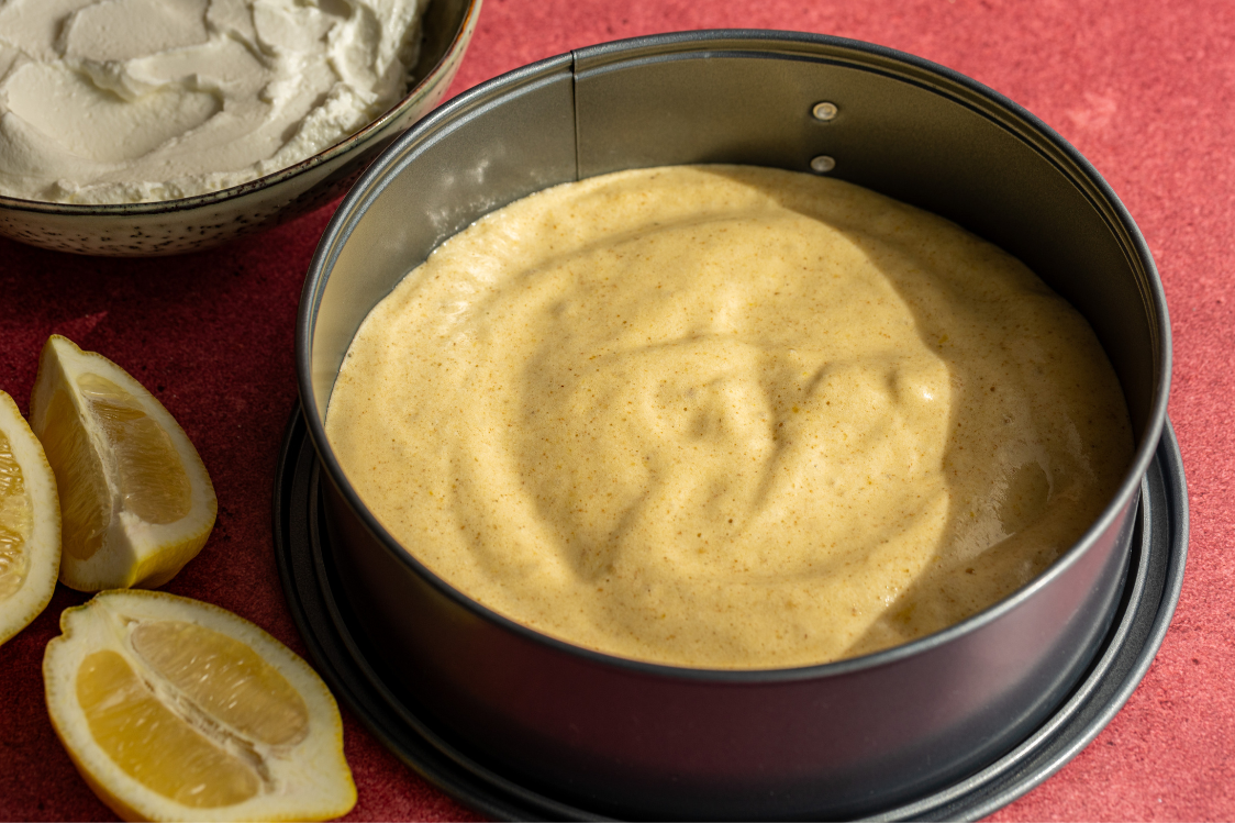 Освежаващ лимонов кейк - подготовка на блата