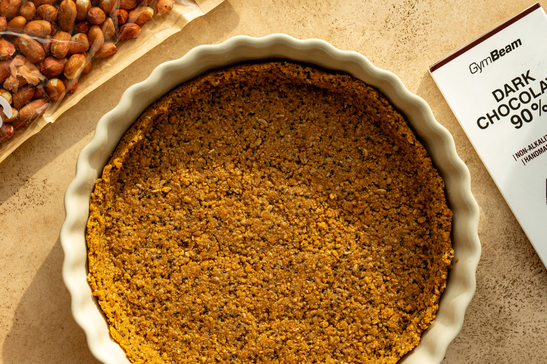 Фитнес рецепта: Фъстъчена торта с шоколадов топинг - подготовка на основата