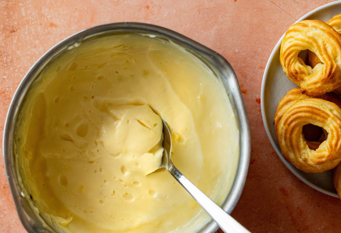 Еклери с крем с пълнеж от крем ванилия - Приготвяне на крема