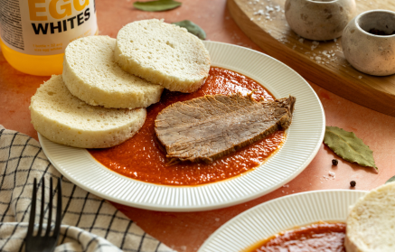 Фитнес рецепта: доматен сос с говеждо и протеинови кнедли