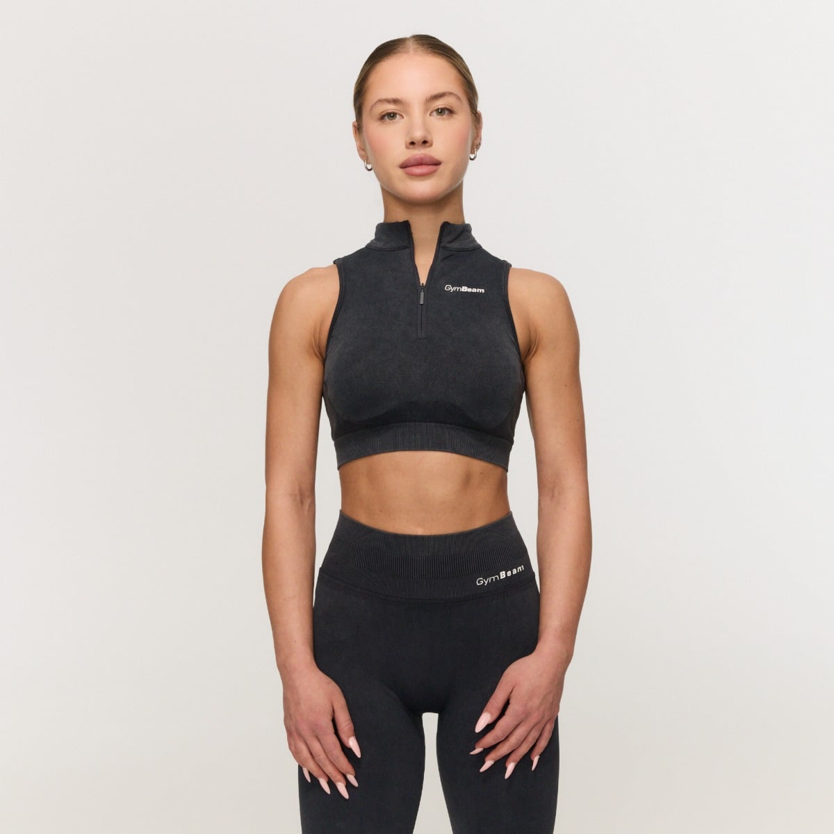 Безшевен спортен сутиен Fierce Dark Grey - GymBeam