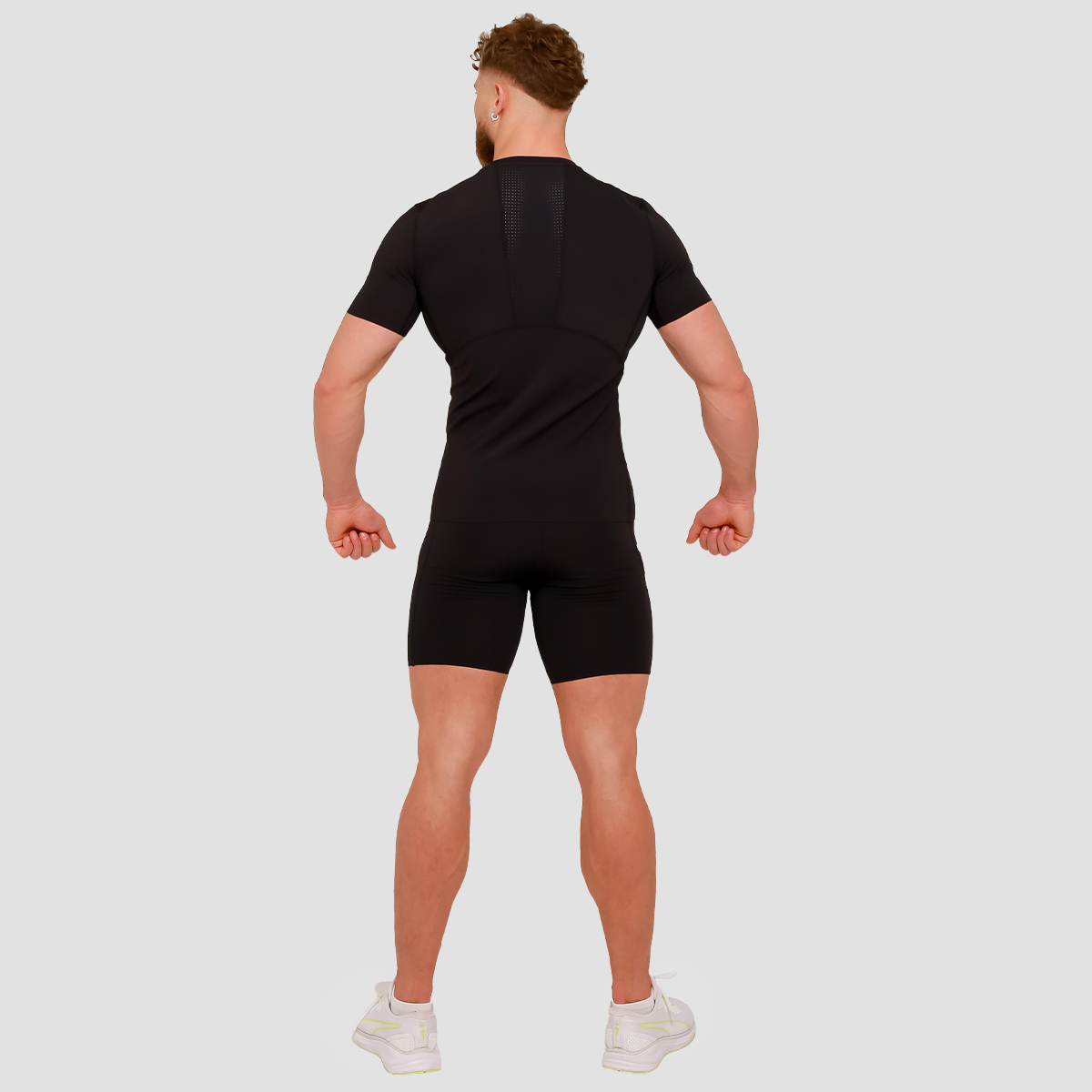 Тениска High Compression Black - GymBeam - Размер: L | Тегло: 0,2 g | Опаковка: 65 · záber 6