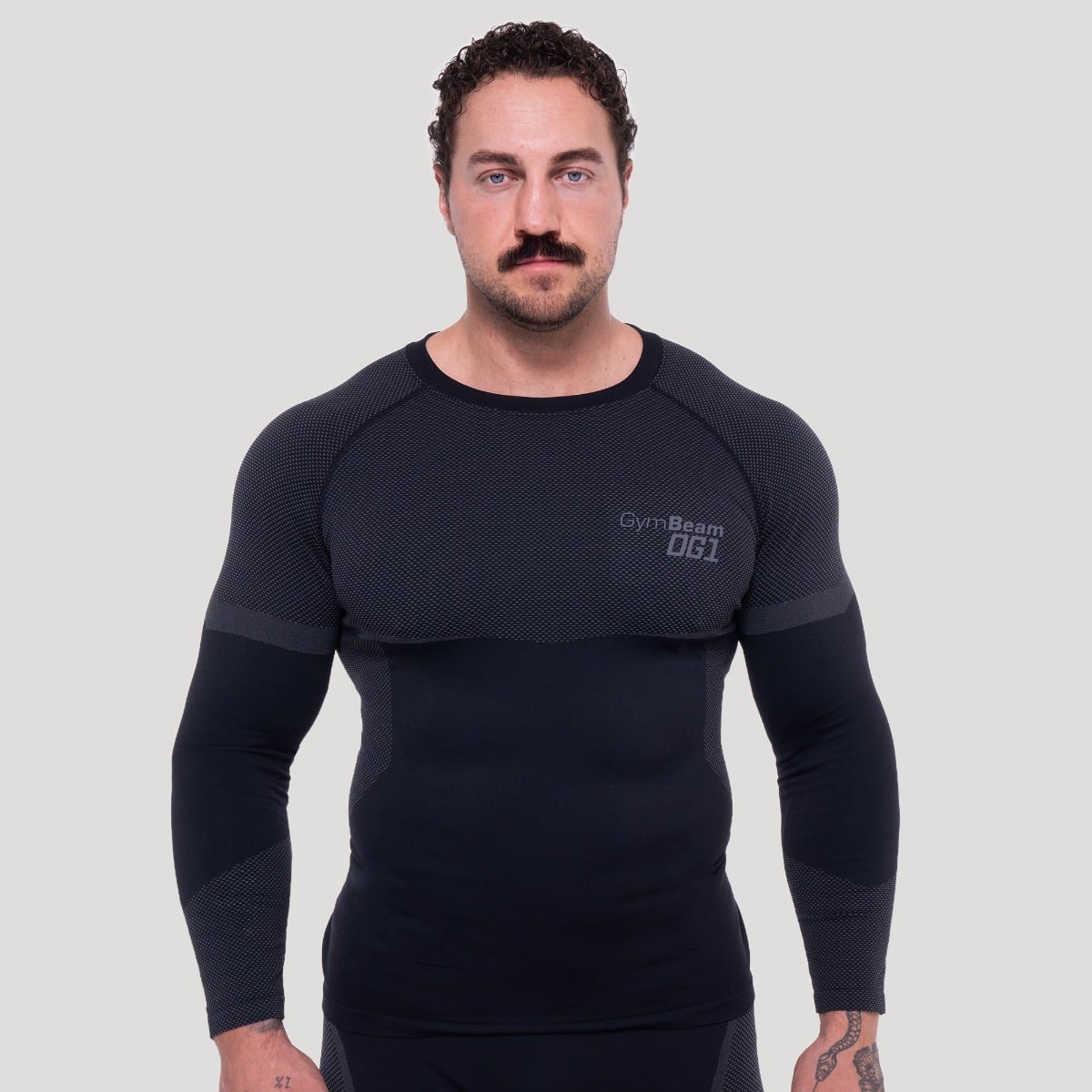 Безшевна блуза с дълъг ръкав OG1 Black/Grey - GymBeam