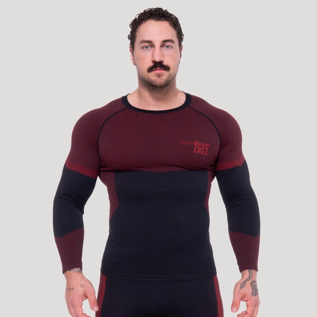 Безшевна блуза с дълъг ръкав OG1 Black/Red - GymBeam