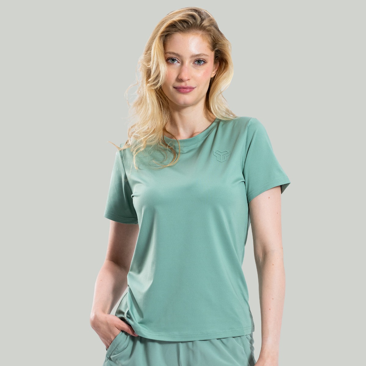 Дамска тениска Ultimate Tee Agave - STRIX