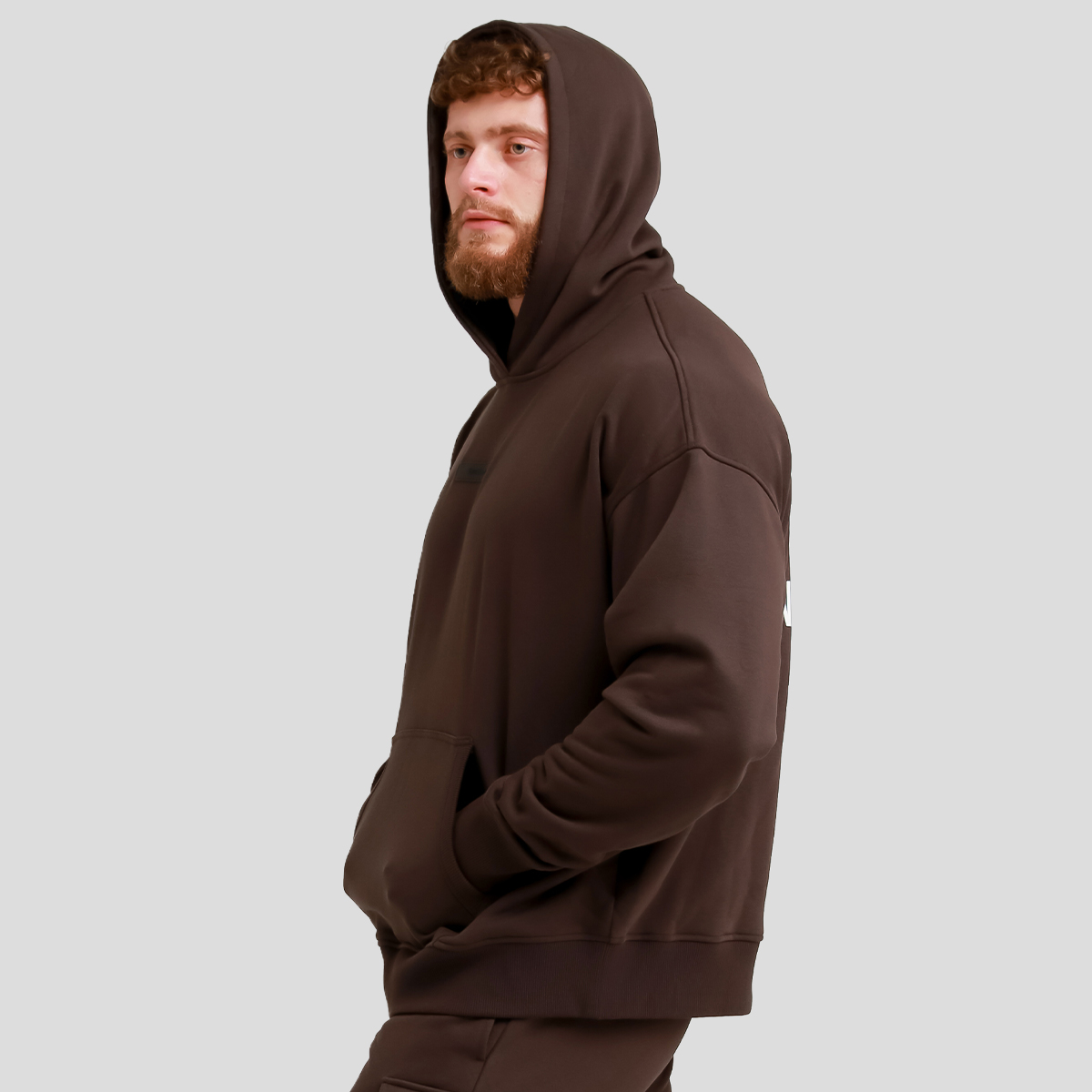 Суичър Unstoppable Brown- GymBeam - Размер: XXL | Тегло: 0,87 g · záber 6