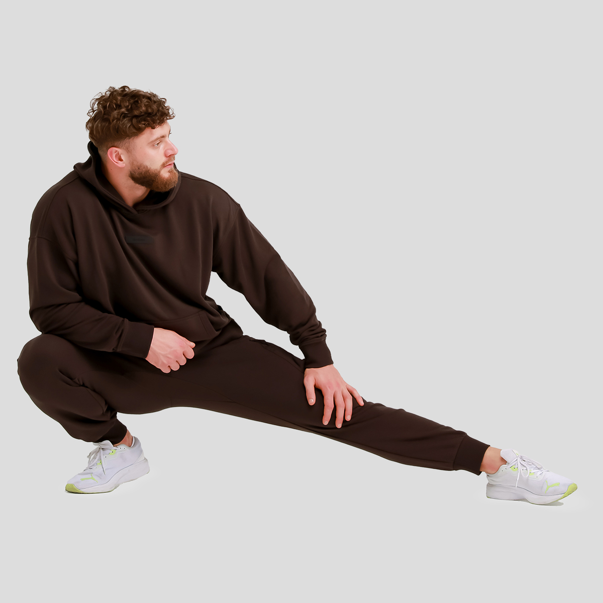 Суичър Unstoppable Brown- GymBeam - Размер: XXL | Тегло: 0,87 g · záber 8
