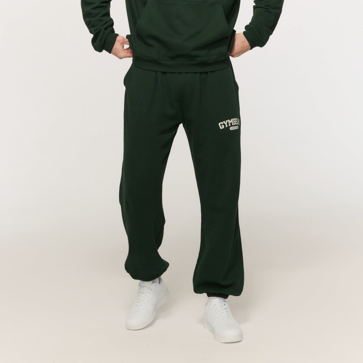 Спортно долнище Varsity Green - GymBeam