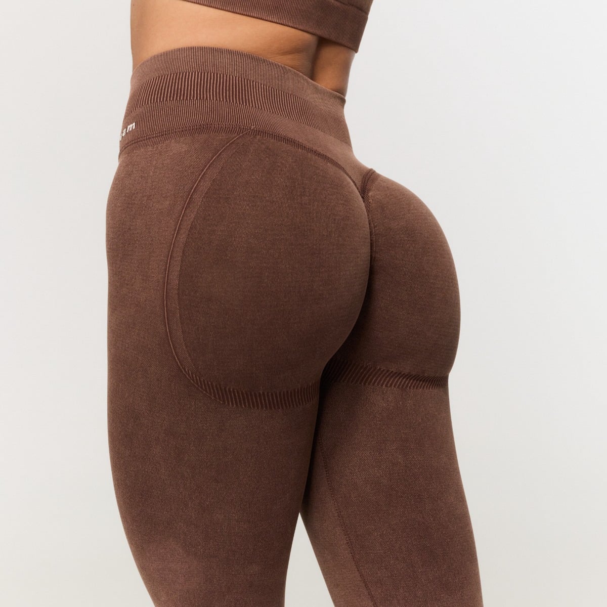 Дамско безшевно долнище Fierce Brown - GymBeam