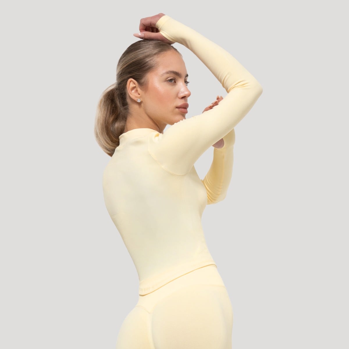 Дамски спортен топ Luma Butter Yellow - GymBeam