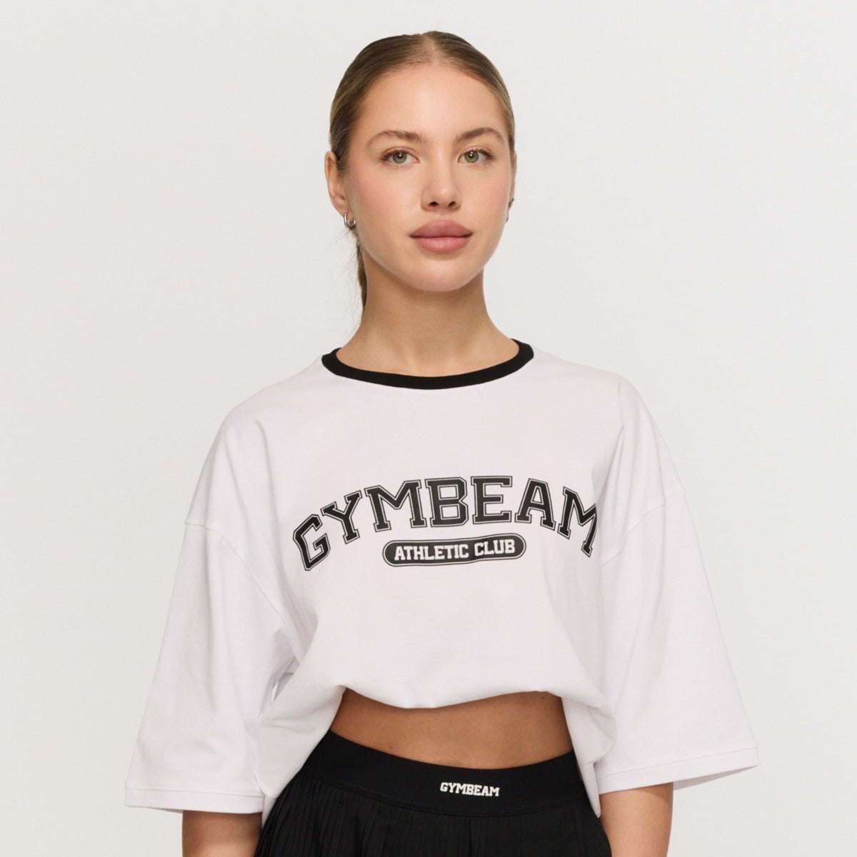 Дамска овърсайз тениска Varsity White - GymBeam